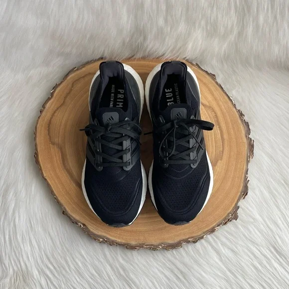 LIKE NEW Adidas Ultraboost black sneakers